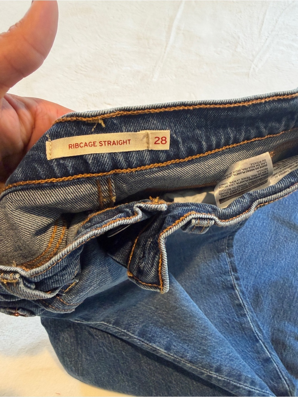 Levi's Jeans - Picture 3 of 7